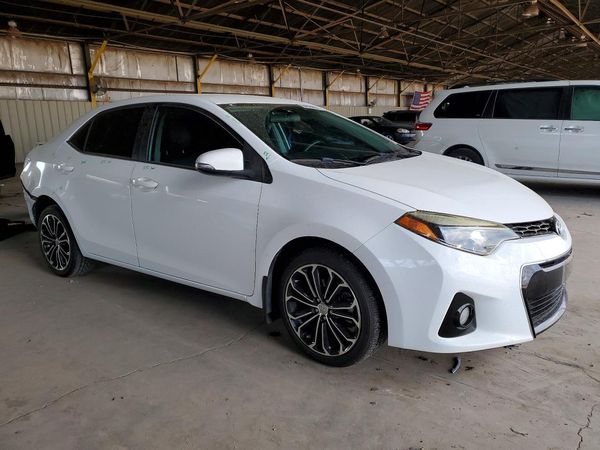2015 TOYOTA COROLLA