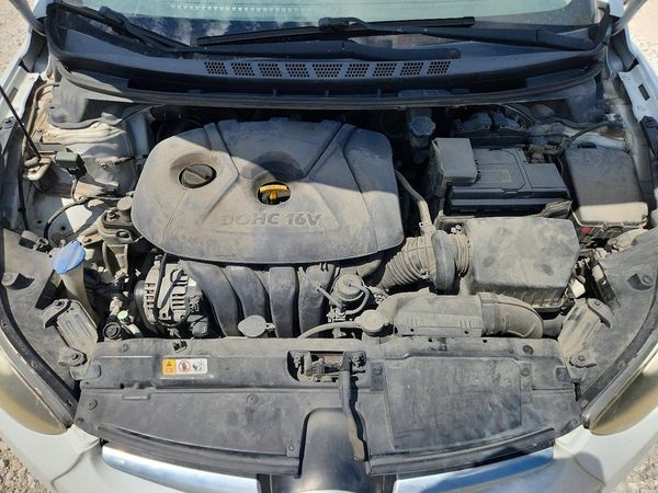 2016 HYUNDAI ELANTRA