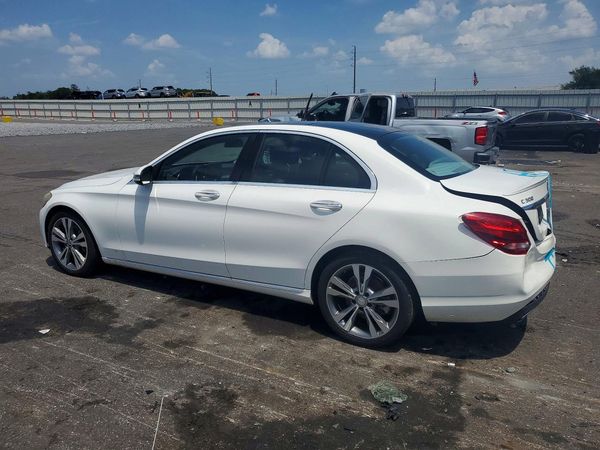 2016 MERCEDES-BENZ C C300