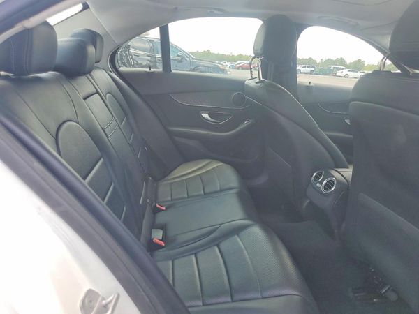 2016 MERCEDES-BENZ C C300