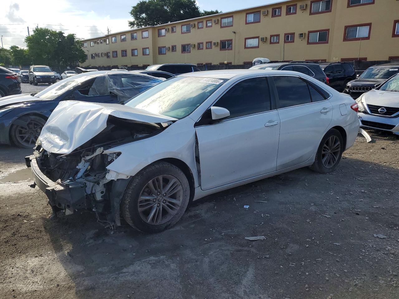 2015 TOYOTA CAMRY