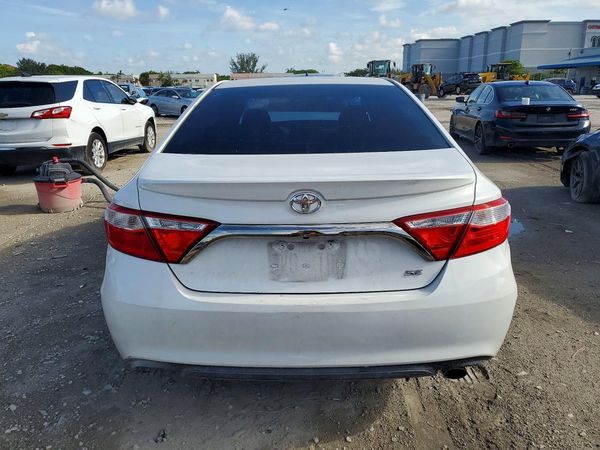 2015 TOYOTA CAMRY