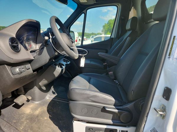 2025 MERCEDES-BENZ SPRINTER
