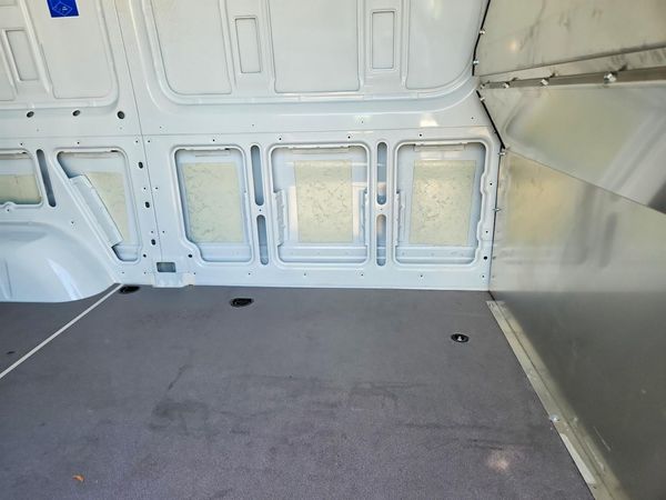 2025 MERCEDES-BENZ SPRINTER
