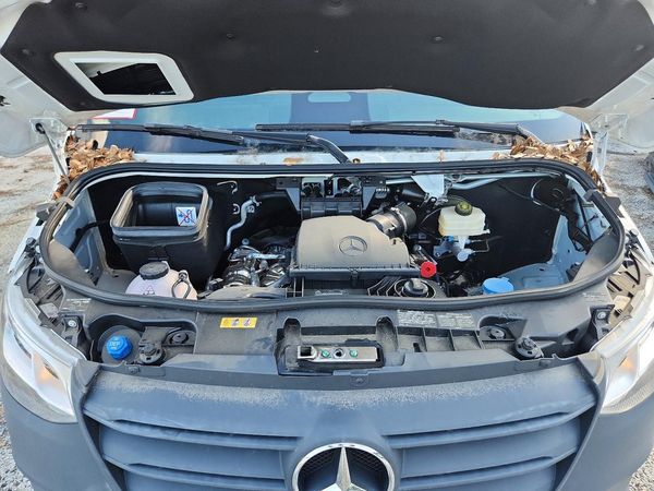 2025 MERCEDES-BENZ SPRINTER