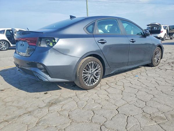 2024 KIA FORTE GT Line
