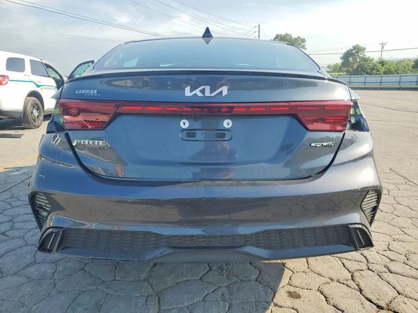 2024 KIA FORTE GT Line