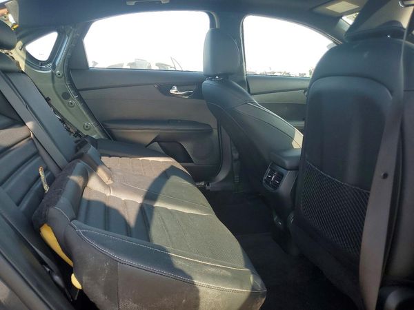 2024 KIA FORTE GT Line