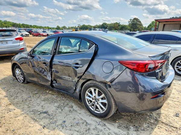 2015 MAZDA 3 Touring/GS