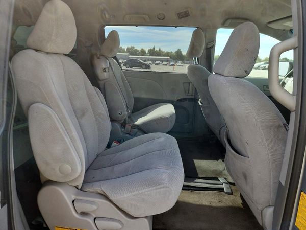 2014 TOYOTA SIENNA