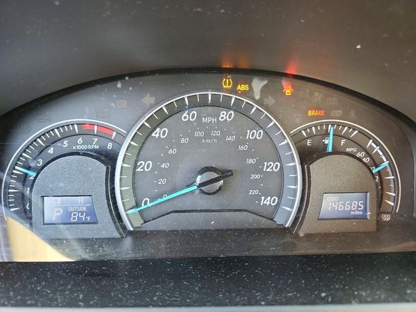 2013 TOYOTA CAMRY
