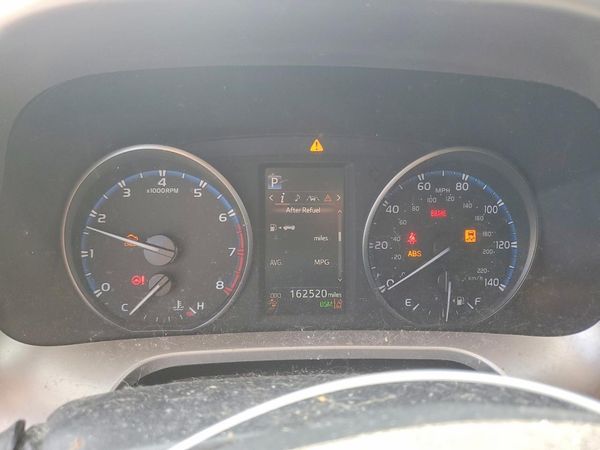 2018 TOYOTA RAV4 Adventure/XLE