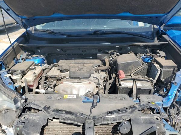2018 TOYOTA RAV4 Adventure/XLE