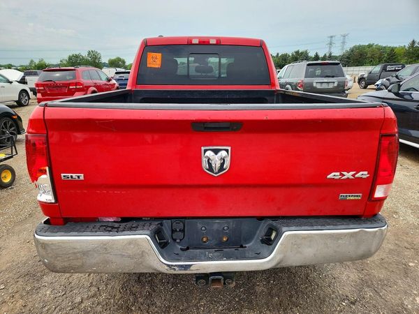 2015 RAM 1500 SLT