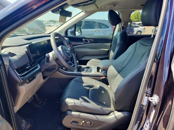 2025 KIA CARNIVAL