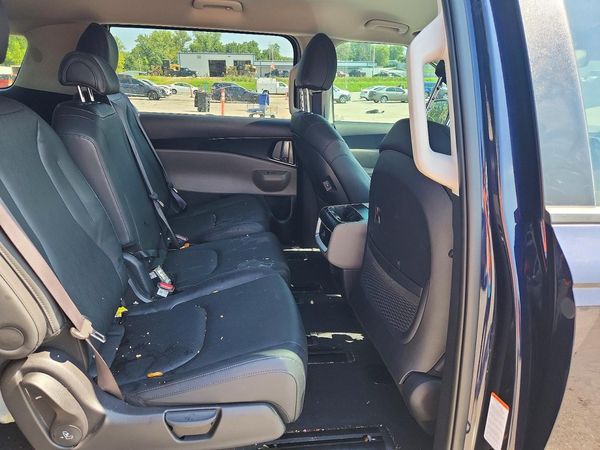 2025 KIA CARNIVAL