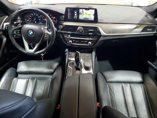 2018 BMW 530