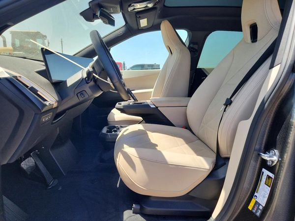 2025 BMW IX