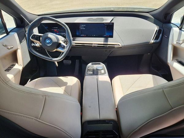 2025 BMW IX