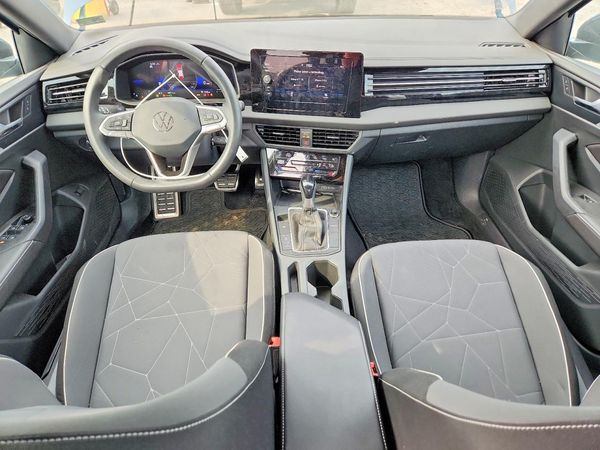 2025 VOLKSWAGEN JETTA Sport