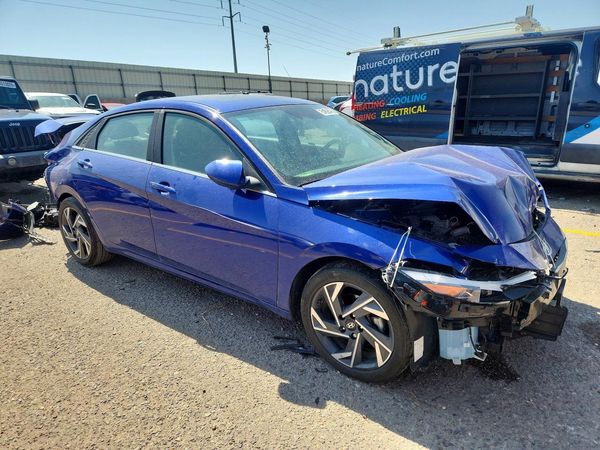 2024 HYUNDAI ELANTRA