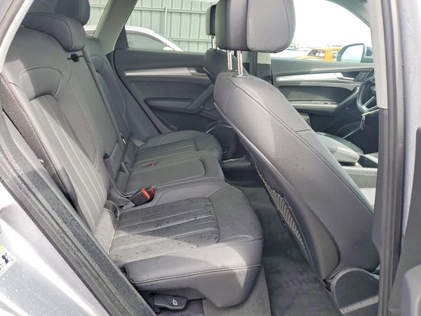 2021 AUDI Q5 quattro Premium