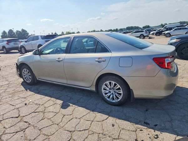 2014 TOYOTA CAMRY