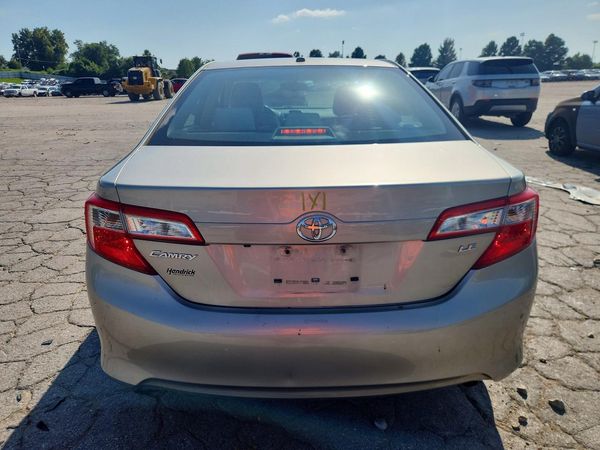 2014 TOYOTA CAMRY