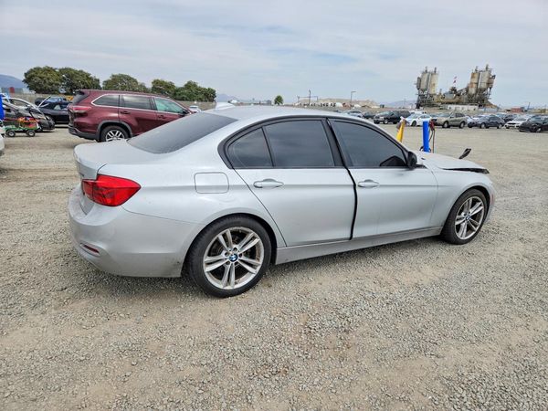 2016 BMW 320