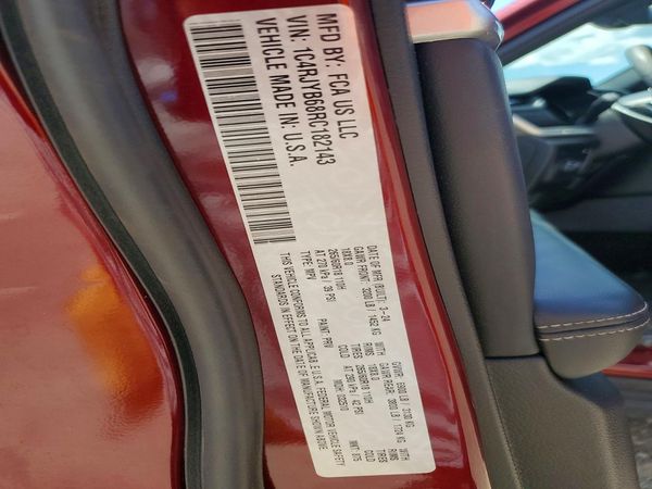 2024 JEEP GRAND CHEROKEE Limited 4XE