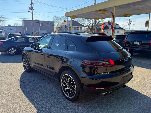 2016 PORSCHE MACAN