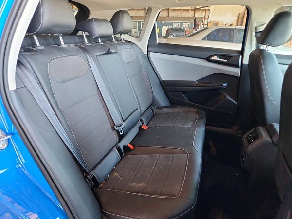 2022 VOLKSWAGEN TAOS SE