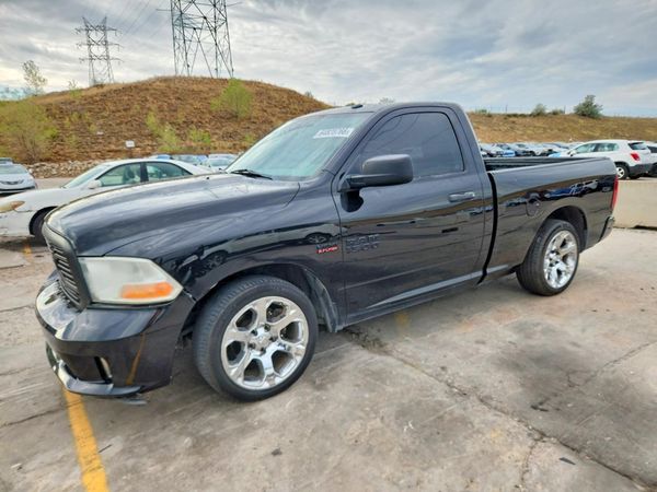 2016 RAM 1500 ST REG CAB 4X2
