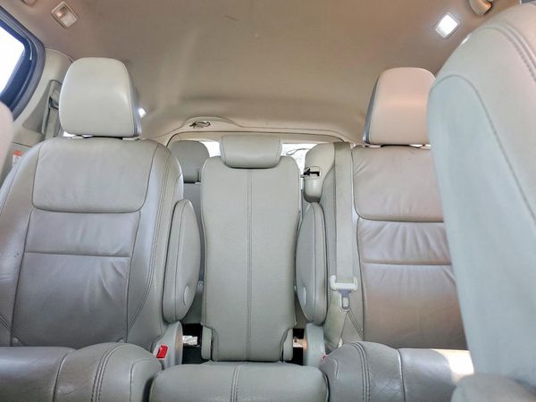 2015 TOYOTA SIENNA