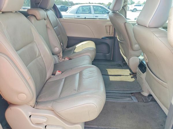 2015 TOYOTA SIENNA