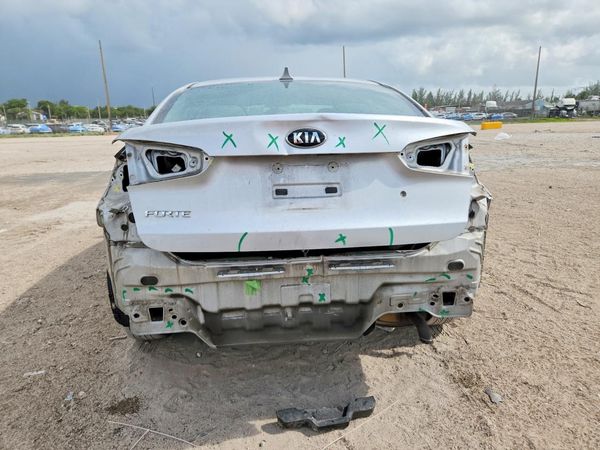2015 KIA FORTE