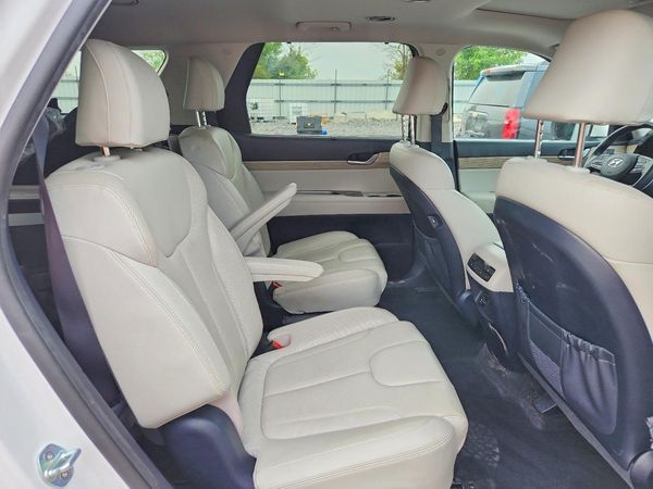 2020 HYUNDAI PALISADE SEL w/ Premium Pkg