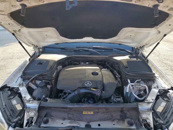 2020 MERCEDES-BENZ GLC-CLASS GLC300-4M — Engine bay