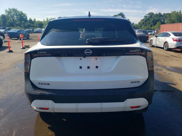 2025 NISSAN KICKS