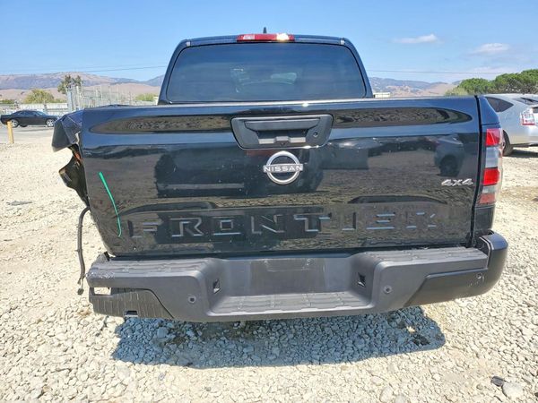 2022 NISSAN FRONTIER Crew Cab