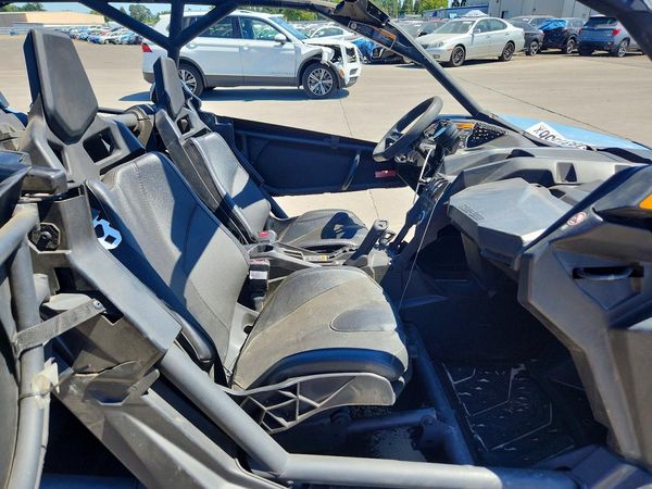 2025 CAN-AM MAVERICK X3