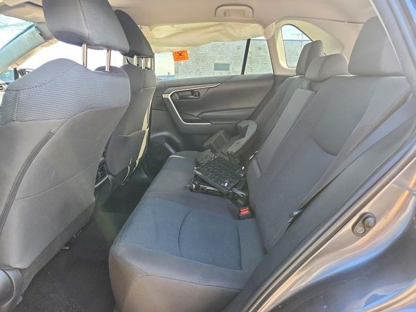 2022 TOYOTA RAV4 LE