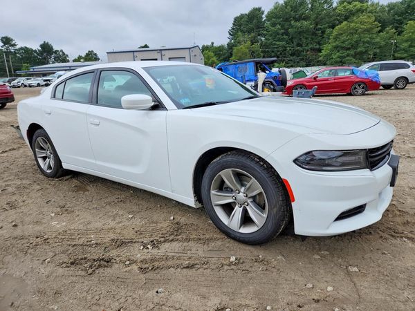 2015 DODGE CHARGER SXT — Passenger 3/4