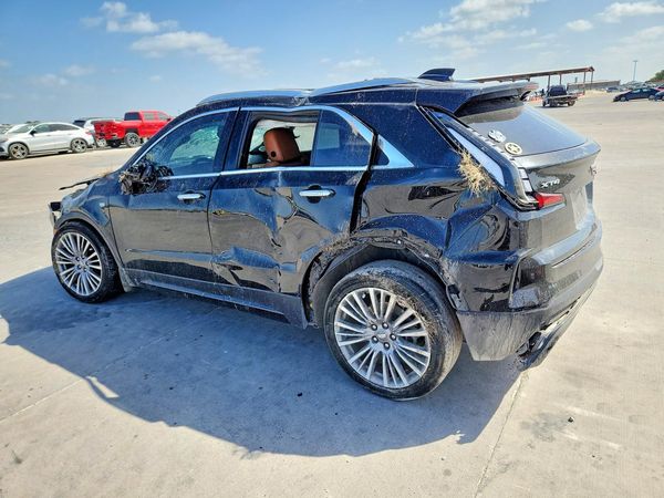 2024 CADILLAC XT4 Premium Luxury