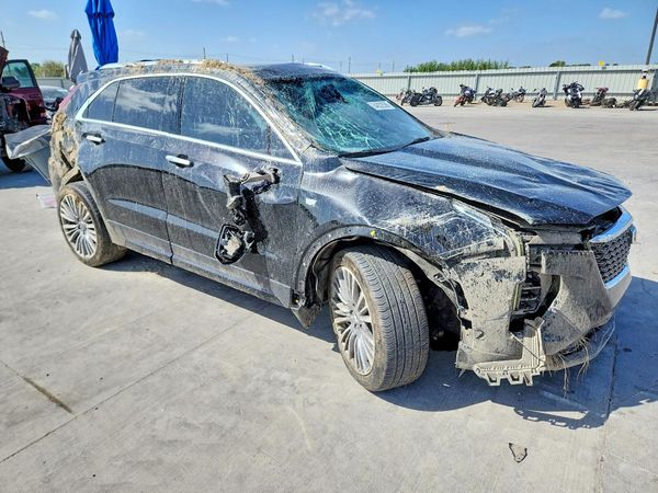 2024 CADILLAC XT4 Premium Luxury