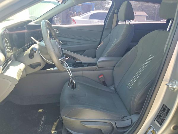 2023 HYUNDAI ELANTRA SEL w/Convenience Pkg