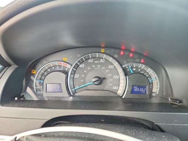 2012 TOYOTA CAMRY