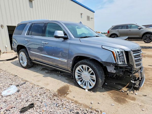 2018 CADILLAC ESCALADE
