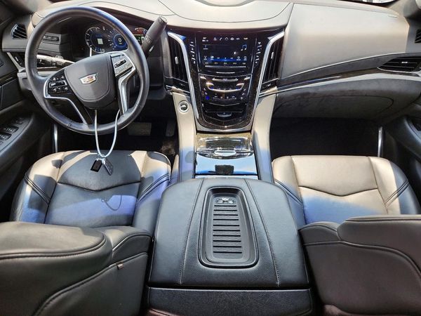 2018 CADILLAC ESCALADE