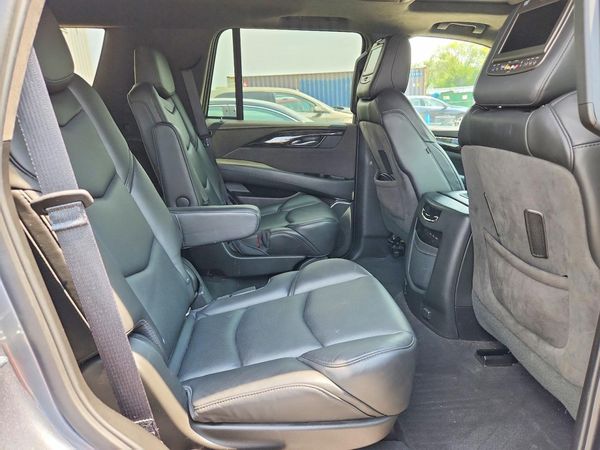 2018 CADILLAC ESCALADE